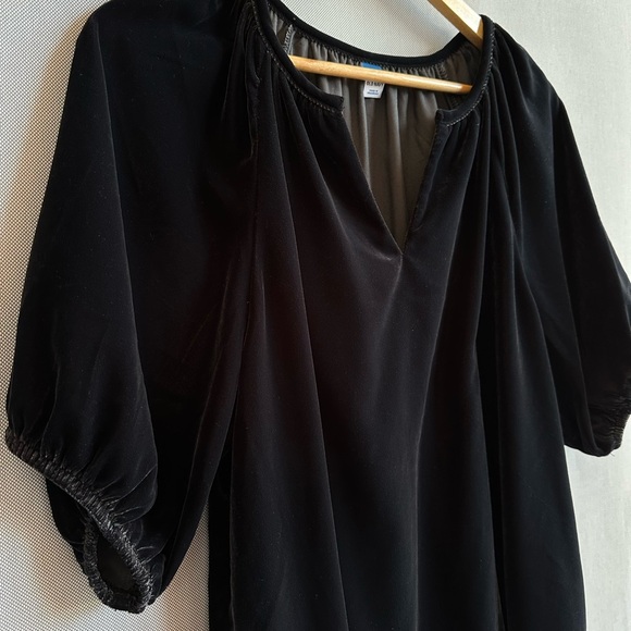 Old Navy | Black Velvet Flowy Top | Size M - Picture 3 of 5